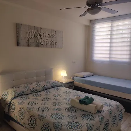 Golden Paradise Seaview Apartment *