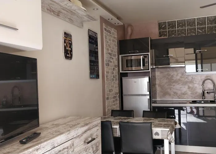 Golden Paradise Seaview * אדחה