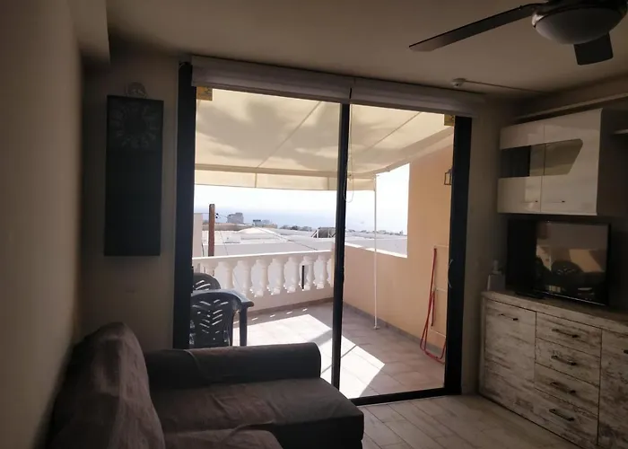 Golden Paradise Seaview אדחה