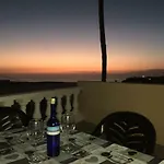 Golden Paradise Seaview アパート アデヘ