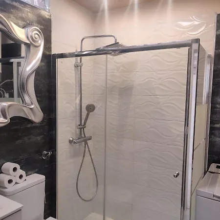 Golden Paradise Seaview *