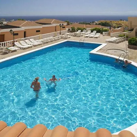 Golden Paradise Seaview 公寓