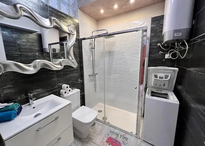 Golden Paradise Seaview *