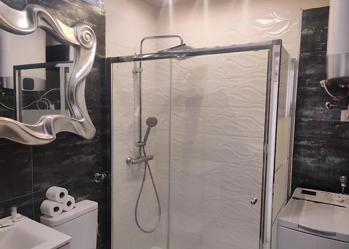 Golden Paradise Seaview *