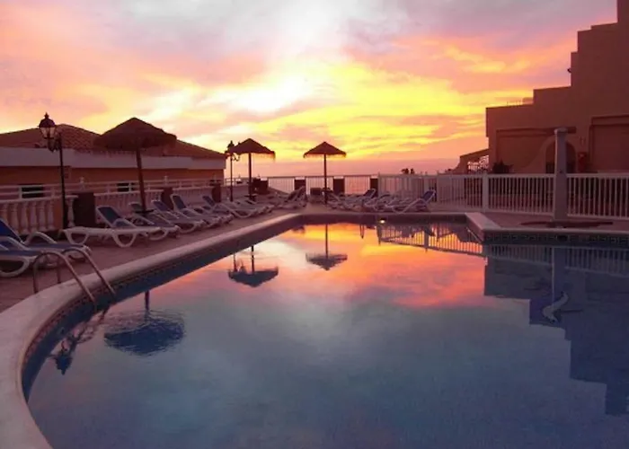 Golden Paradise Seaview 아파트 아데제