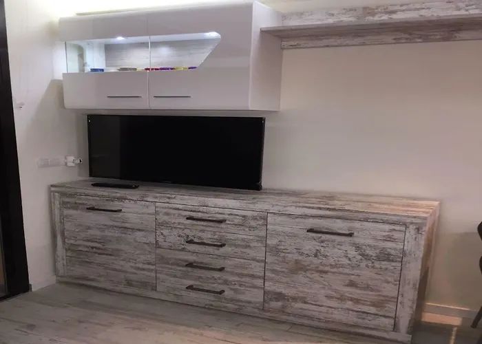 Golden Paradise Seaview 아파트