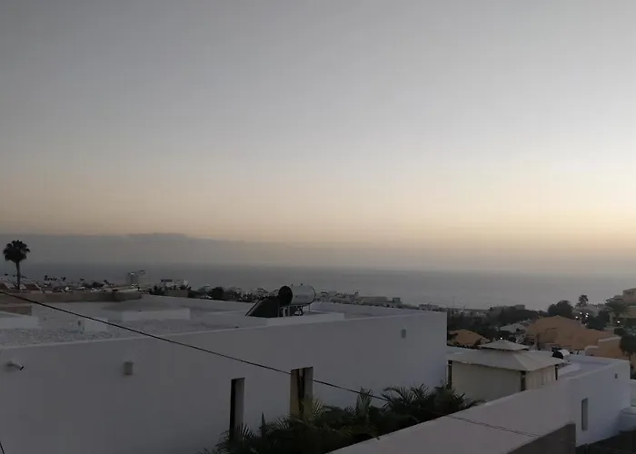 Golden Paradise Seaview 아파트